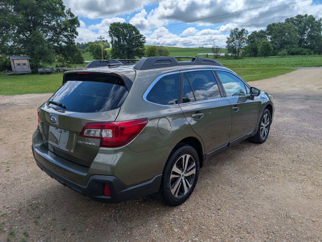2019 Subaru Outback Limited - Photo 6