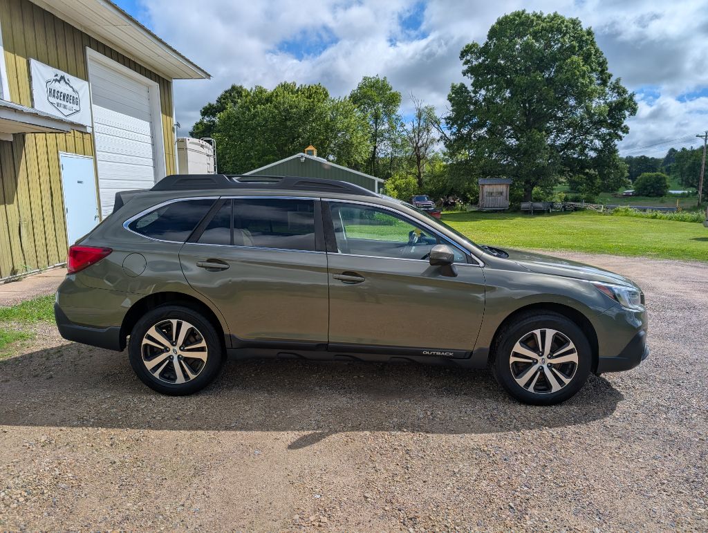2019 Subaru Outback Limited - Photo 7