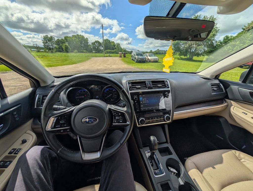 2019 Subaru Outback Limited - Photo 11